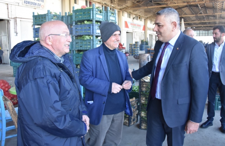 Başkan Sadıkoğlu Hal Esnafına Destek Çıktı