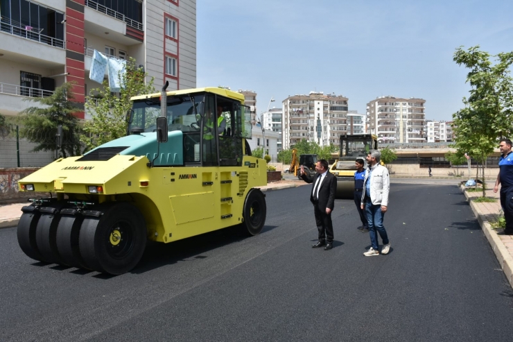 Bağlar Belediyesi Yol Asfaltlama Çalışmalarına Devam Ediyor