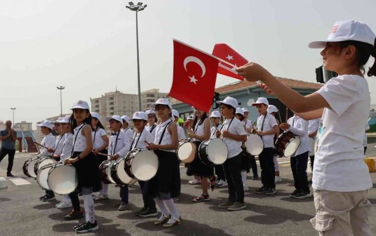 Şanlıurfa’da Öğrenciler Trafik Haftasını Kutladı