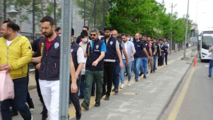 Diyarbakır’da ’yasa Dışı’ Bahis Operasyonu: 16 Kişi Adliyeye Çıkartıldı