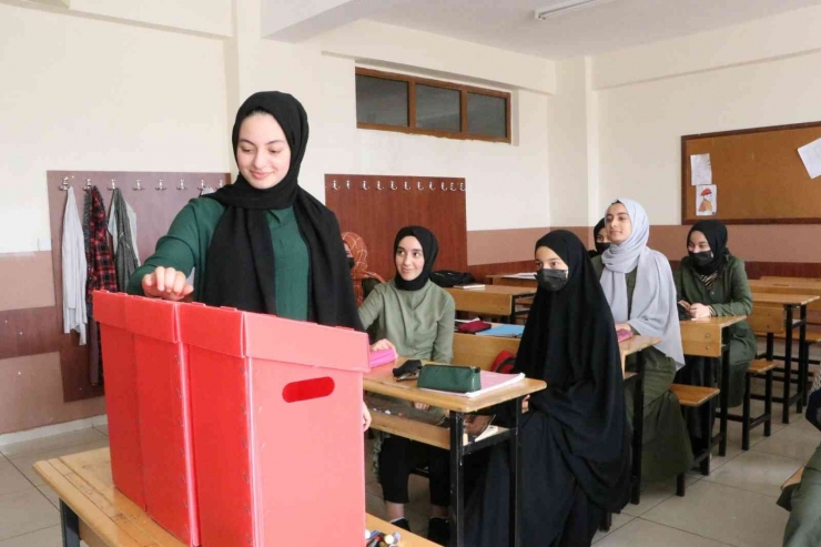 Şanlıurfa’da Atık Piller Geri Dönüşüme Kazandırıyor