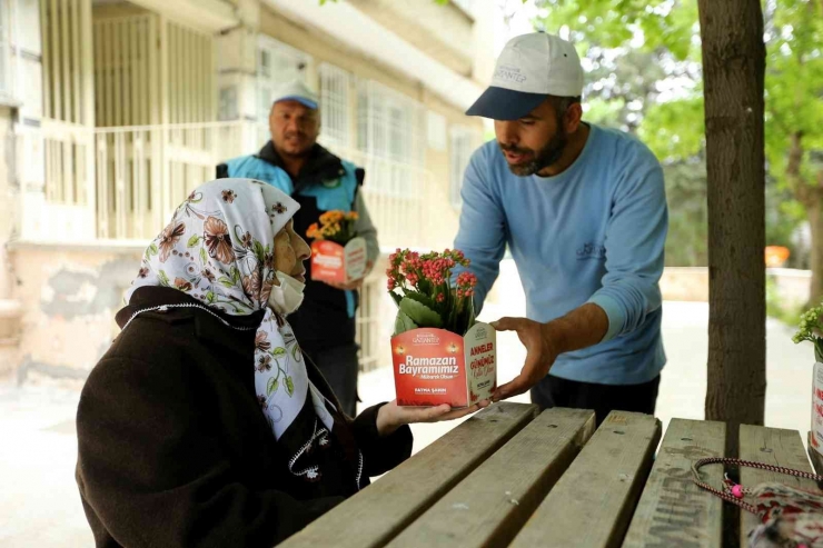 Gaziantep Büyükşehir’den Bayram Ve Anneler Günü İçin Jest