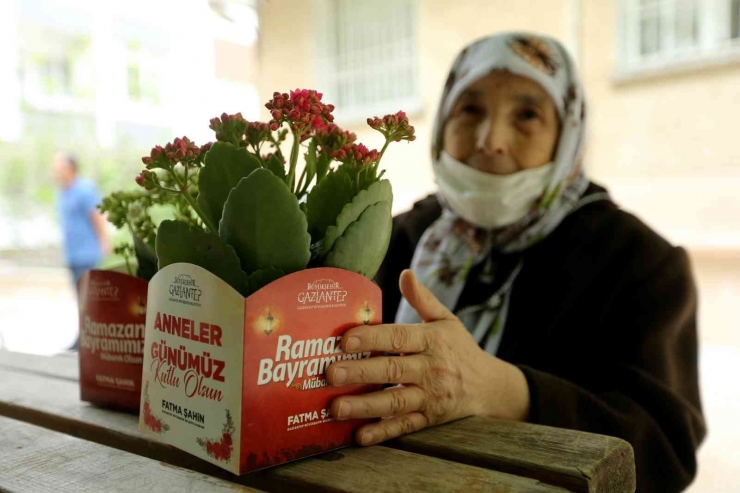 Gaziantep Büyükşehir’den Bayram Ve Anneler Günü İçin Jest