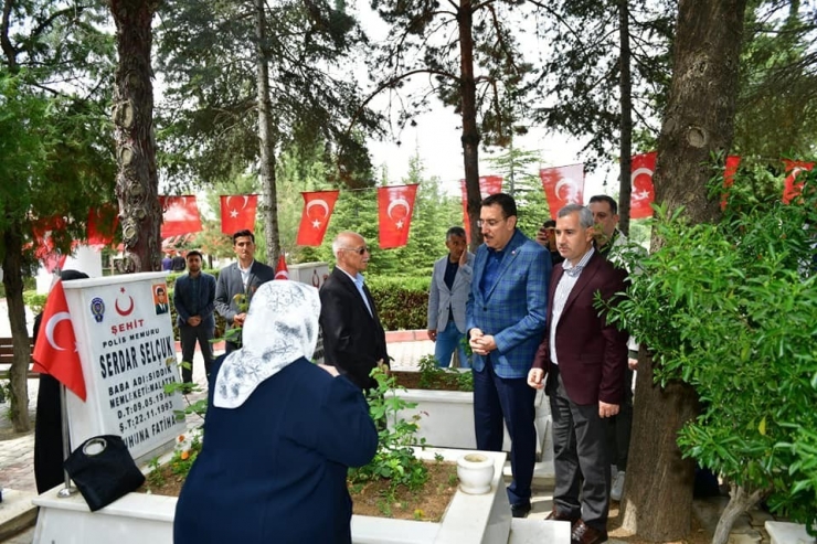 Milletvekili Tüfenkci İle Başkan Çınar’dan Şehitlik Ziyareti