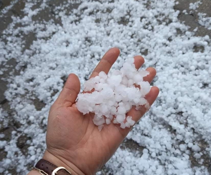 Adıyaman’da 10 Dakikalık Dolu Ve Yağmur, Hayatı Felç Etti