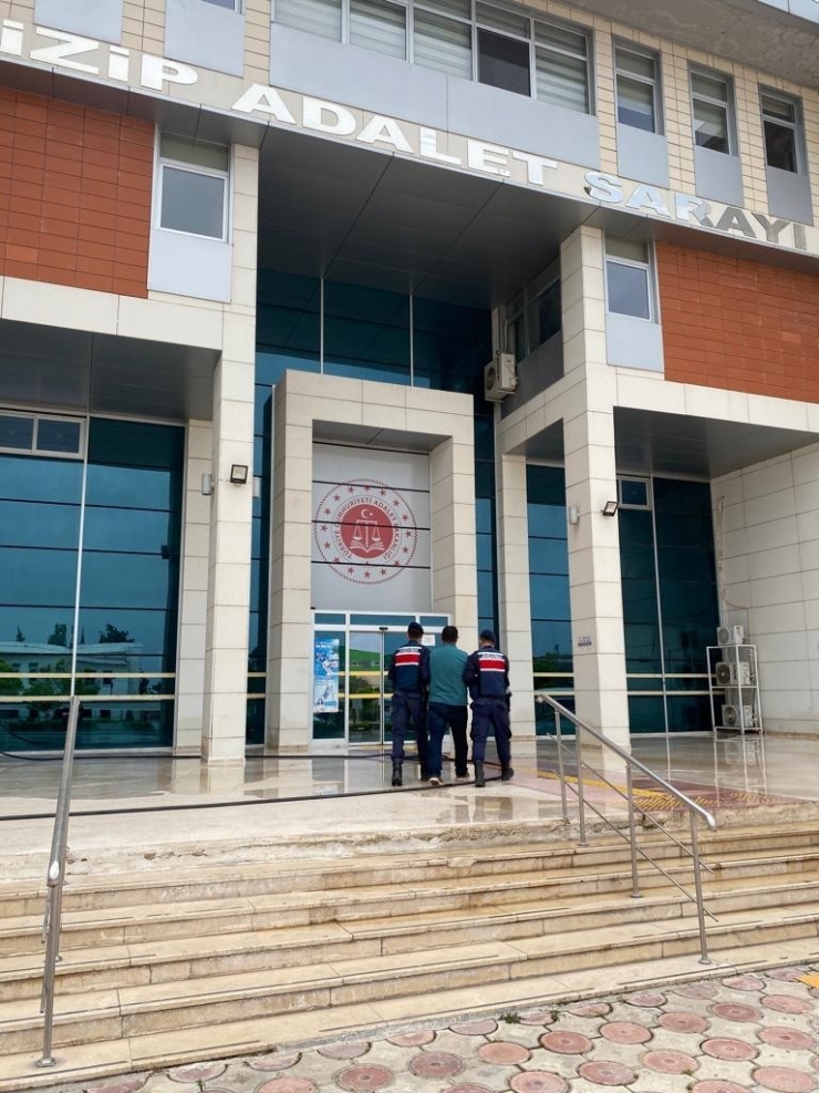 Afad Kampındaki Malzemeleri Gizlice Satan Memur Tutuklandı