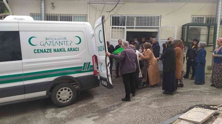 Elektrik Akımına Kapılan Çiftçi Hayatını Kaybetti