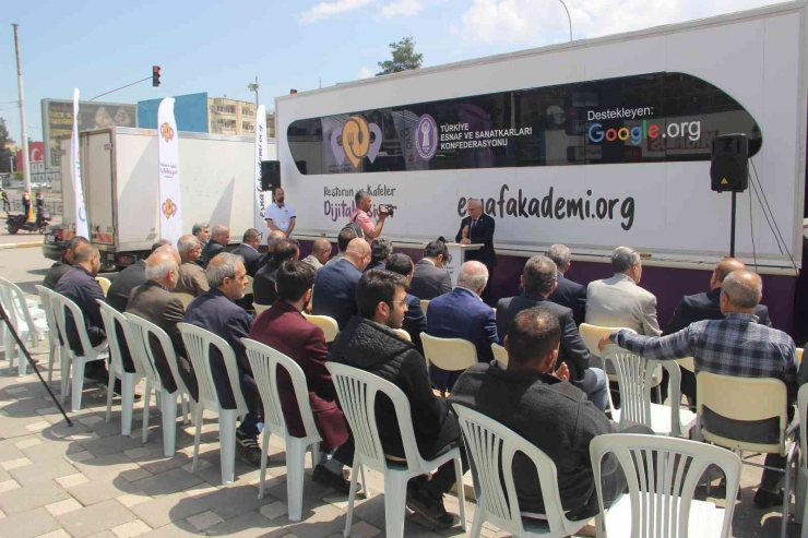 Şanlıurfa’da Restoran Ve Kafeler Dijitalleşiyor