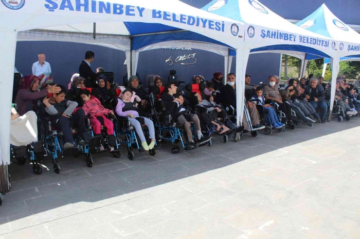 Şahinbey’den 131 Engelliye Akülü Ve Tekerlekli Sandalye