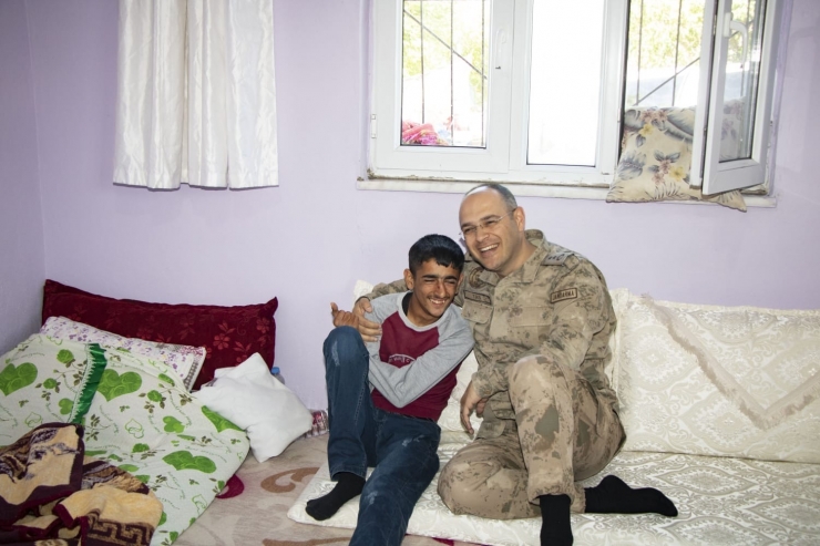 Diyarbakır İl Jandarma Komutanlığı Ekipleri Engellileri Unutmadı