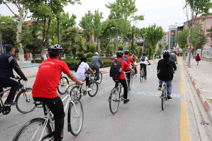 Pedallar Gençlik Haftası İçin Çevrildi