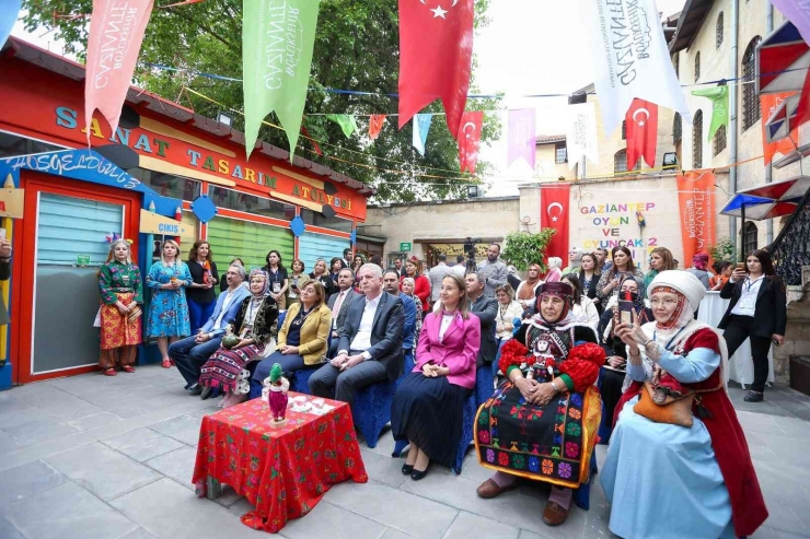 Şahin’den 4 Yıldır Gaziantep’te Sergilenen Bez Bebekler İçin Müze Müjdesi