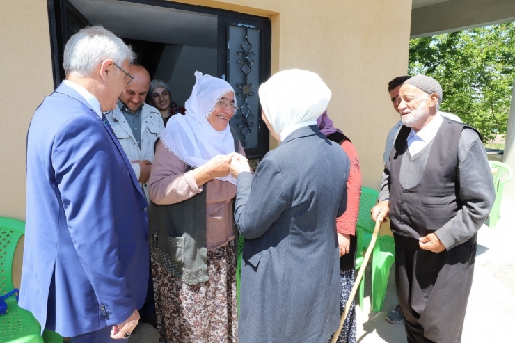 Başkan Güder’e Hizmet Övgüsü