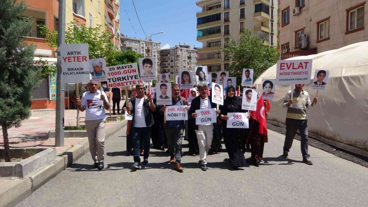 Diyarbakır’daki Evlat Nöbetine 290. Aile Katıldı