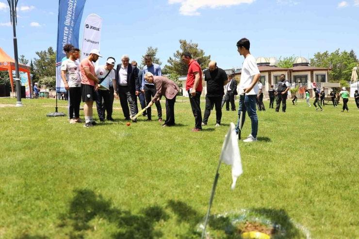 Üniversitede Festival Heyecanı Başladı