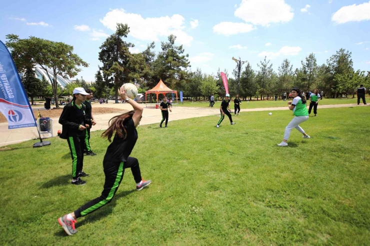 Üniversitede Festival Heyecanı Başladı