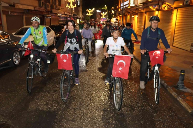 Şanlıurfa’da Gençlik Bayramı İçin Pedal Çevirdiler