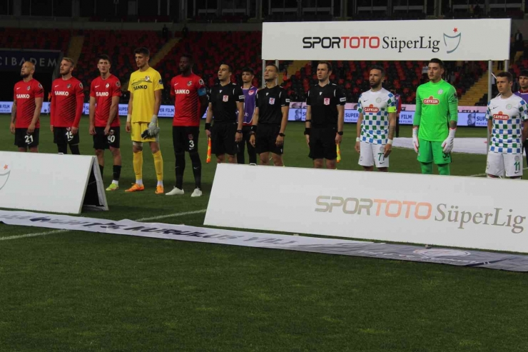 Spor Toto Süper Lig: Gaziantep Fk: 1 - Çaykur Rizespor: 0 (ilk Yarı)