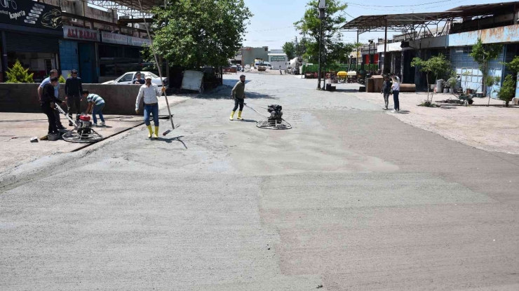 Siverek’te Oto Sanayi Sitesinin Yolları Yeniden Yapılıyor