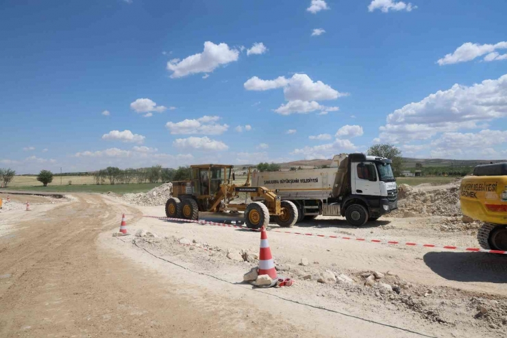 Başkan Beyazgül Çatak’taki Yol Genişletme Çalışmalarını İnceledi