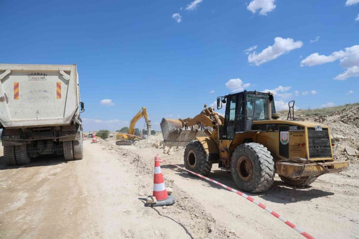 Başkan Beyazgül Çatak’taki Yol Genişletme Çalışmalarını İnceledi