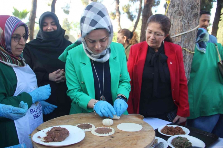 Şanlıurfa’nın Yöresel Lezzetleri Davul Zurna Eşliğinde Tanıtıldı