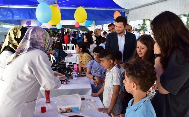 İkra Kolejinde Bilim Şenliği Düzenlendi