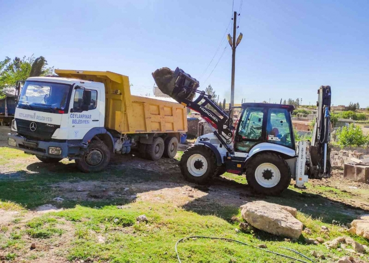 Ceylanpınar İlçe Kırsalında Temizlik Seferberliği