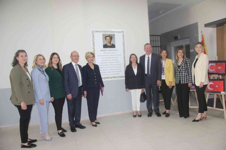 Berrin Topçuoğlu Anadolu Lisesi Düzenlenen Törenle Eğitime Açıldı