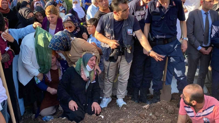 Şehit Uzman Çavuş Serttaş Diyarbakır’da Gözyaşları Arasında Son Yolculuğuna Uğurlandı