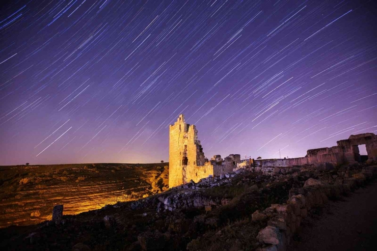 Zerzevan Kalesi Yıldızlar Altında Fotoğraflandı