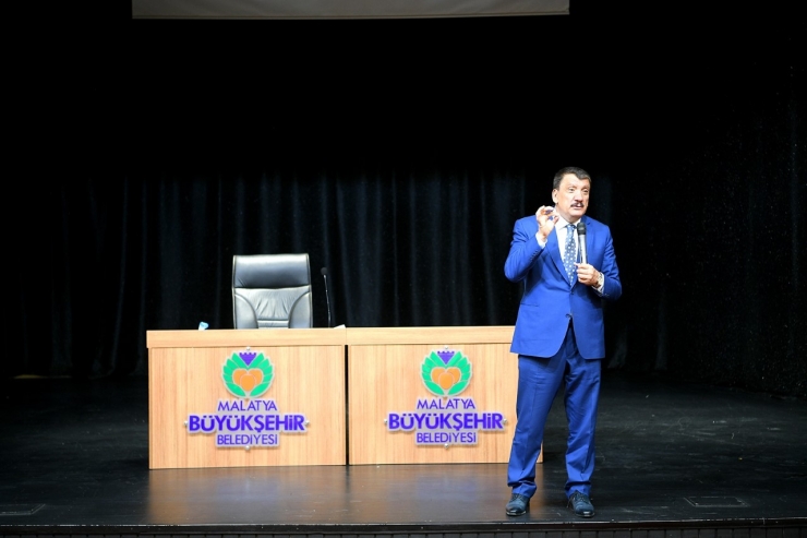 Uluslararası Malatya Kültür Sanat Ve Kayısı Festivali Hazırlıkları Devam Ediyor