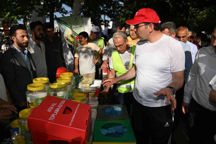 Vali Ayhan, Çevre Haftası Etkinliğinde Yürüyüş Yaptı