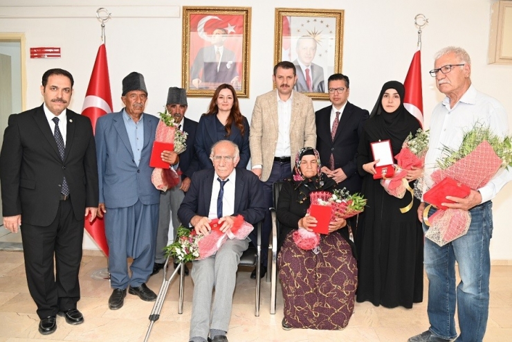 Vali Ayhan, Hafta Sonu Temaslarını İlçelerde Sürdürüyor