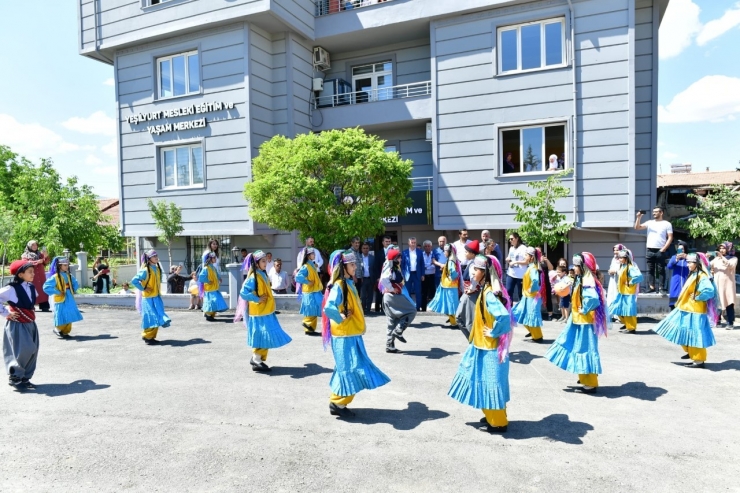 Yeşilyurt’ta Yılsonu Etkinlikleri Renkli Görüntülere Sahne Oldu