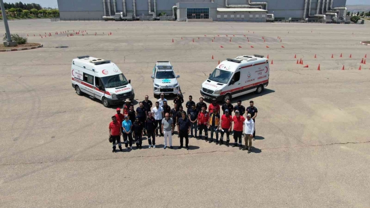 Dronla Görüntülenen Ambulans Sürüş Eğitimi Nefes Kesti