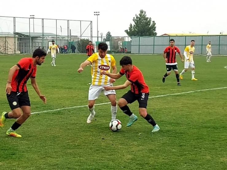 Bağlar Belediyespor Futbolda Geleceğin Yıldızlarını Arıyor