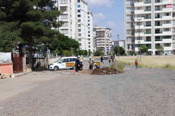 Diski Ekiplerinden 100 Evler’de Abone Bağlantı Çalışması