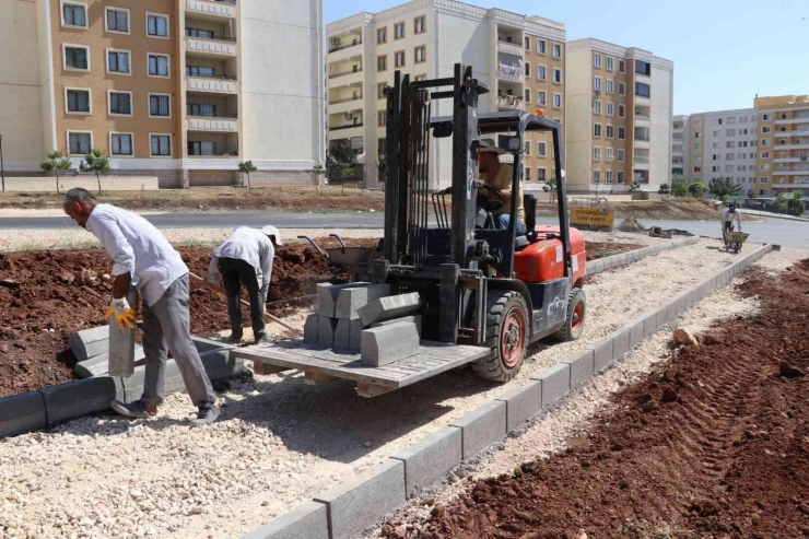 Karaköprü’de Yeni Yeşil Alanların Yapımı Sürüyor