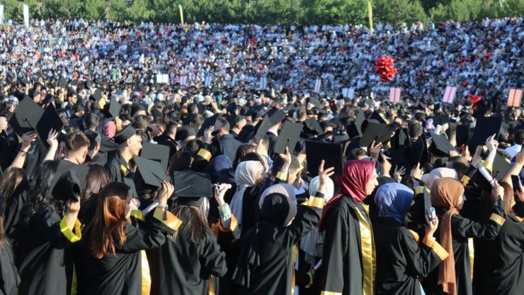 Öğrencilerin Kolpa’lı Mezuniyet Coşkusu