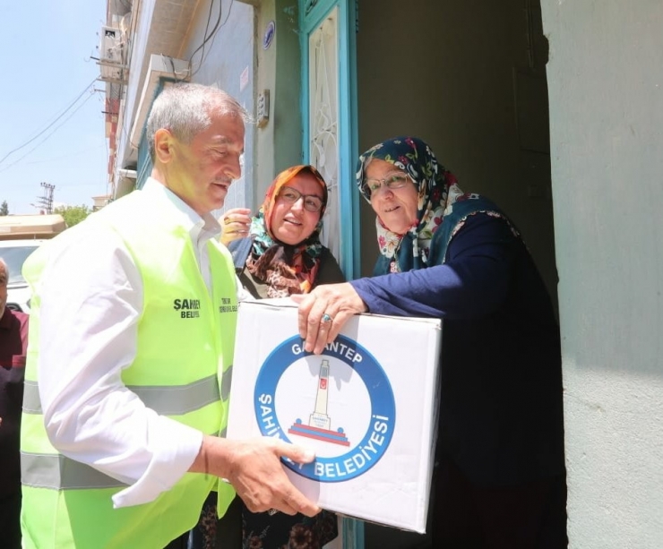 Şahinbey’de Evinin Önünü Temiz Tutanlar Ödüllendiriliyor