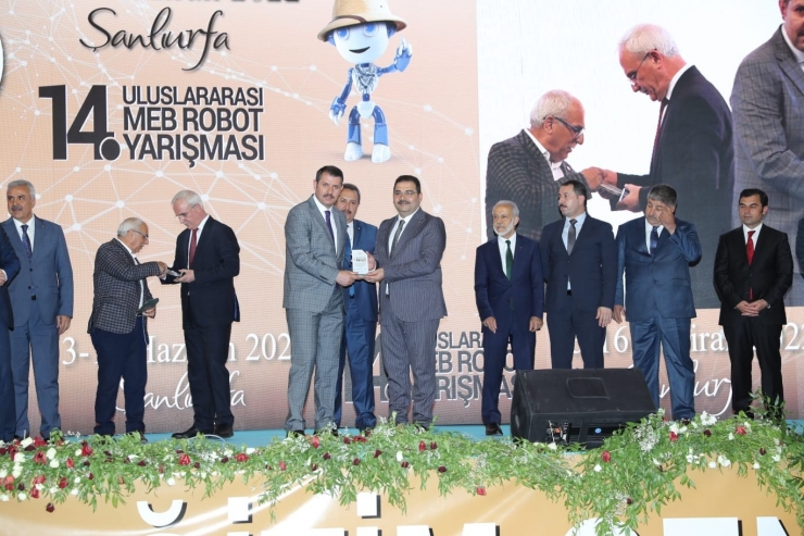 14. Uluslararası Meb Robot Yarışması’nda Ödül Töreni Yapıldı