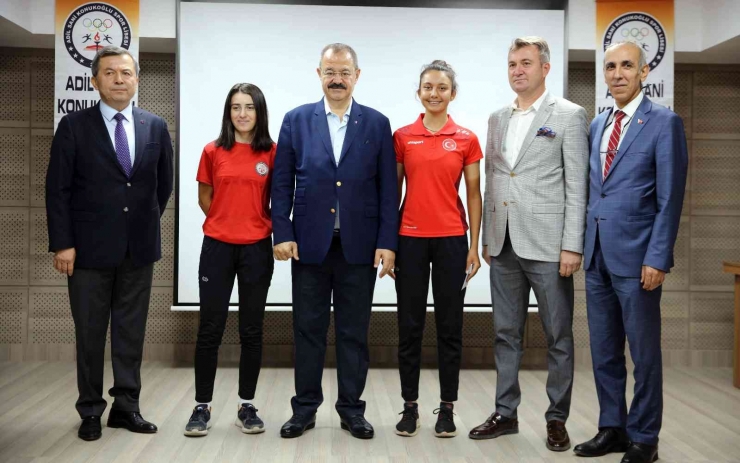 Spor Lisesinin Başarılı Öğrencileri Ödüllendirildi