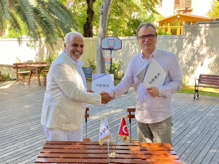 Fedakar Dede Türkiye’nin En İyi Otizm Profesörü İle Sözleşme İmzaladı