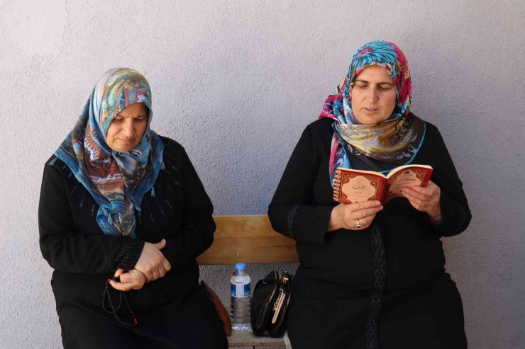 İki Dakika İle Sınavı Kaçırdı Gözyaşlarına Boğuldu