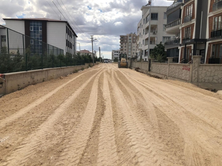 Yeni Mahalle’de Yol Açma Ve Düzenleme Çalışmaları