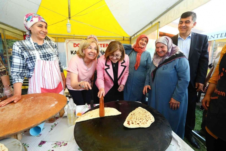 Fatma Şahin, Hemşehri Dernekleri Festivali’nin Açılışını Yaptı!