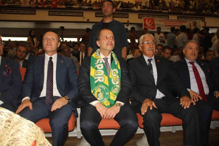 Yeniden Refah Partisi Genel Başkanı Fatih Erbakan Partisinin Şanlıurfa Kongresine Katıldı