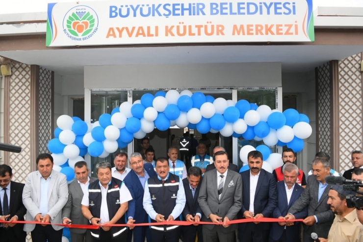 Ayvalı Mahallesinde Yatırım Bilgilendirme Toplantısı Yapıldı