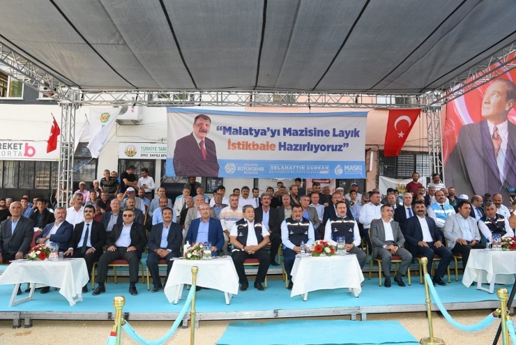 Ayvalı Mahallesinde Yatırım Bilgilendirme Toplantısı Yapıldı